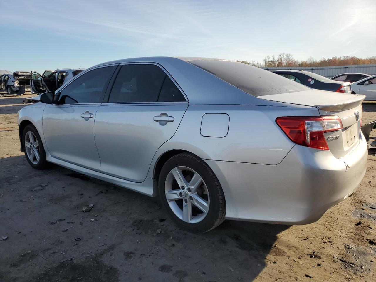Obraz 2 z 2014 TOYOTA CAMRY L 2014 z VIN 4T1BF1FK6EU374436