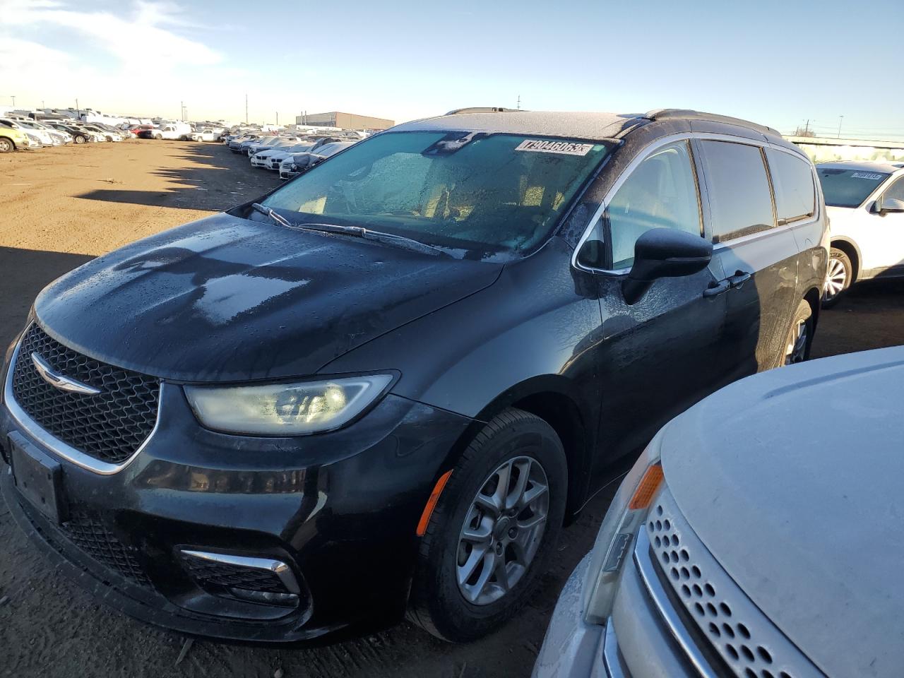 Chrysler Pacifica Touring L 2022 image