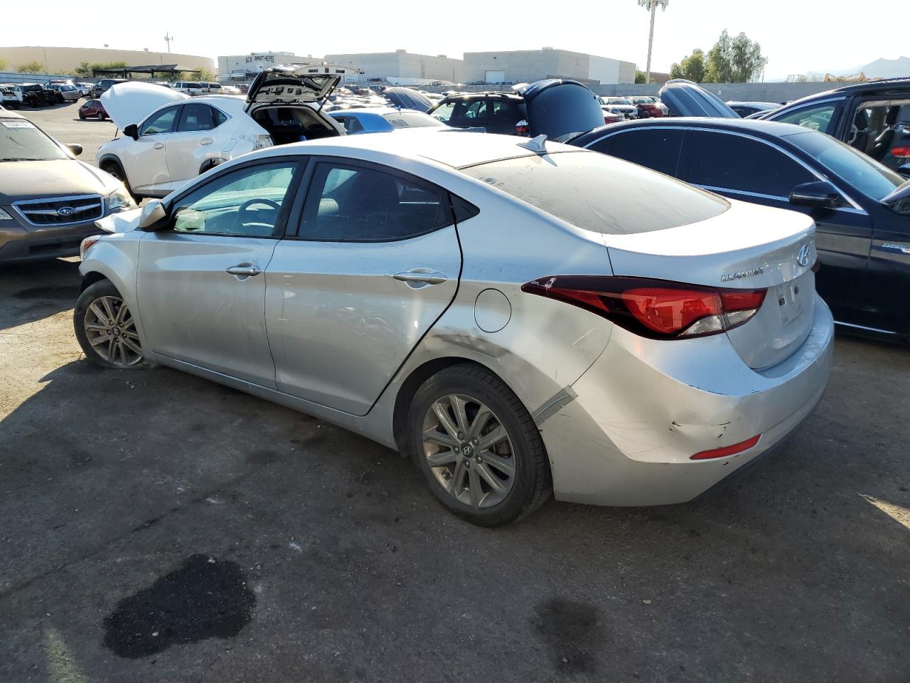Image 2 of 2015 HYUNDAI ELANTRA SE 2015 with VIN KMHDH4AE1FU415031