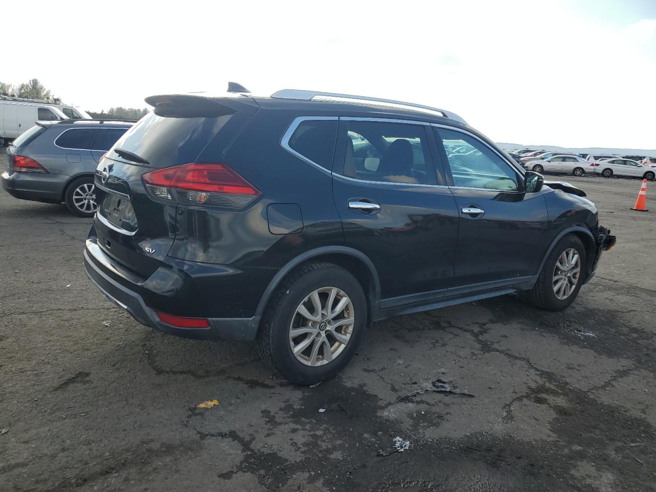 Изображение 3 2017 NISSAN ROGUE S 2017 с VIN KNMAT2MT4HP523875