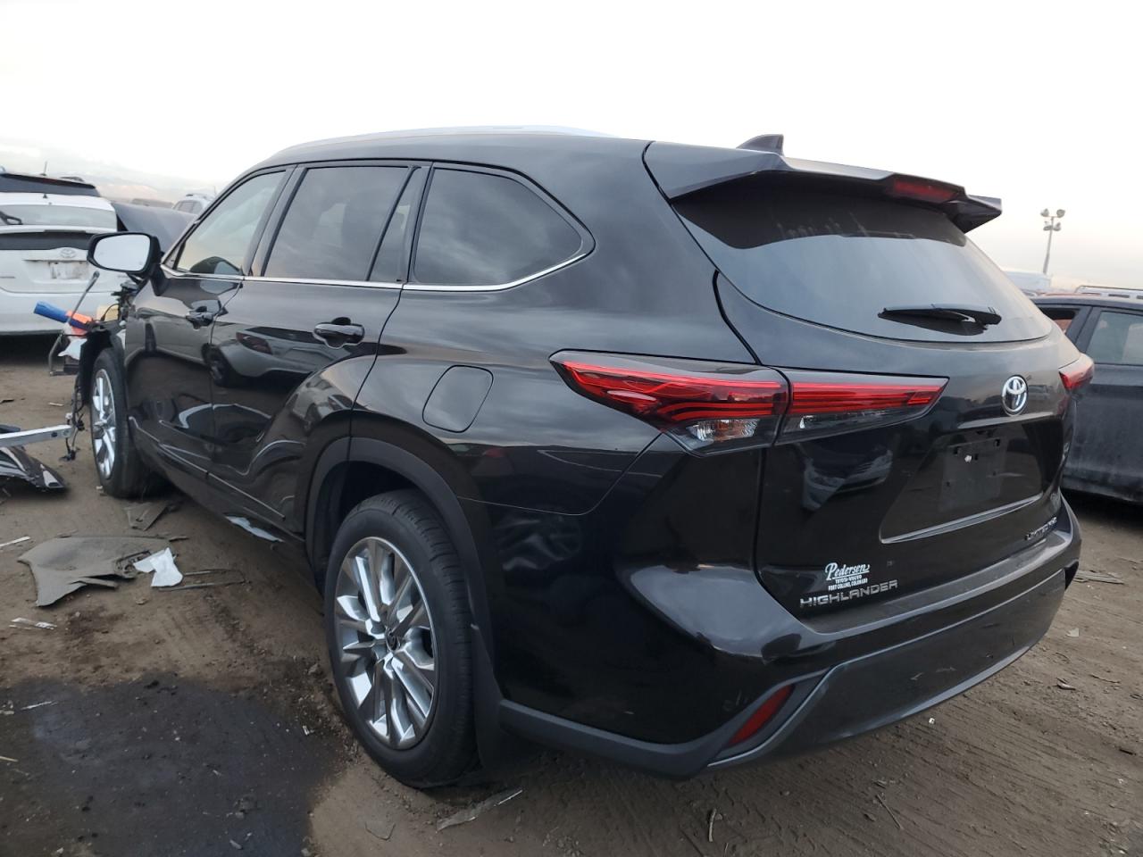 Image 2 of 2020 TOYOTA HIGHLANDER LIMITED 2020 with VIN 5TDDZRBH9LS022871