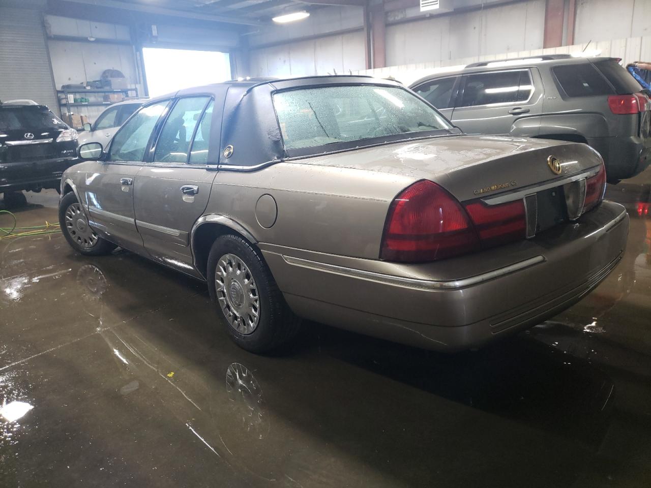 Obraz 2 z 2003 MERCURY GRAND MARQUIS GS 2003 z VIN 2MEFM74W23X660647