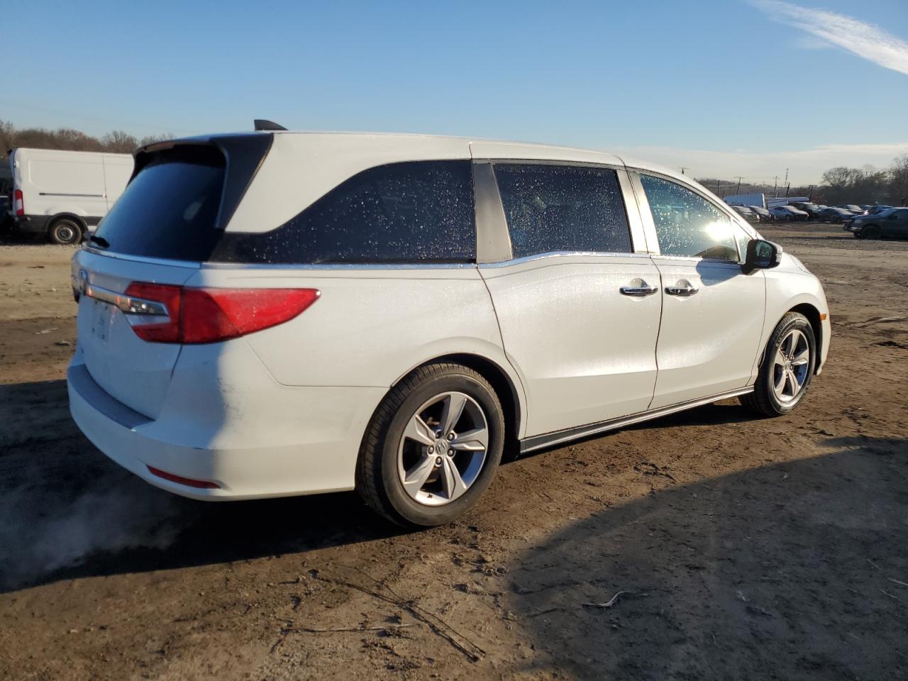 Изображение 3 2018 HONDA ODYSSEY EXL 2018 с VIN 5FNRL6H70JB023896