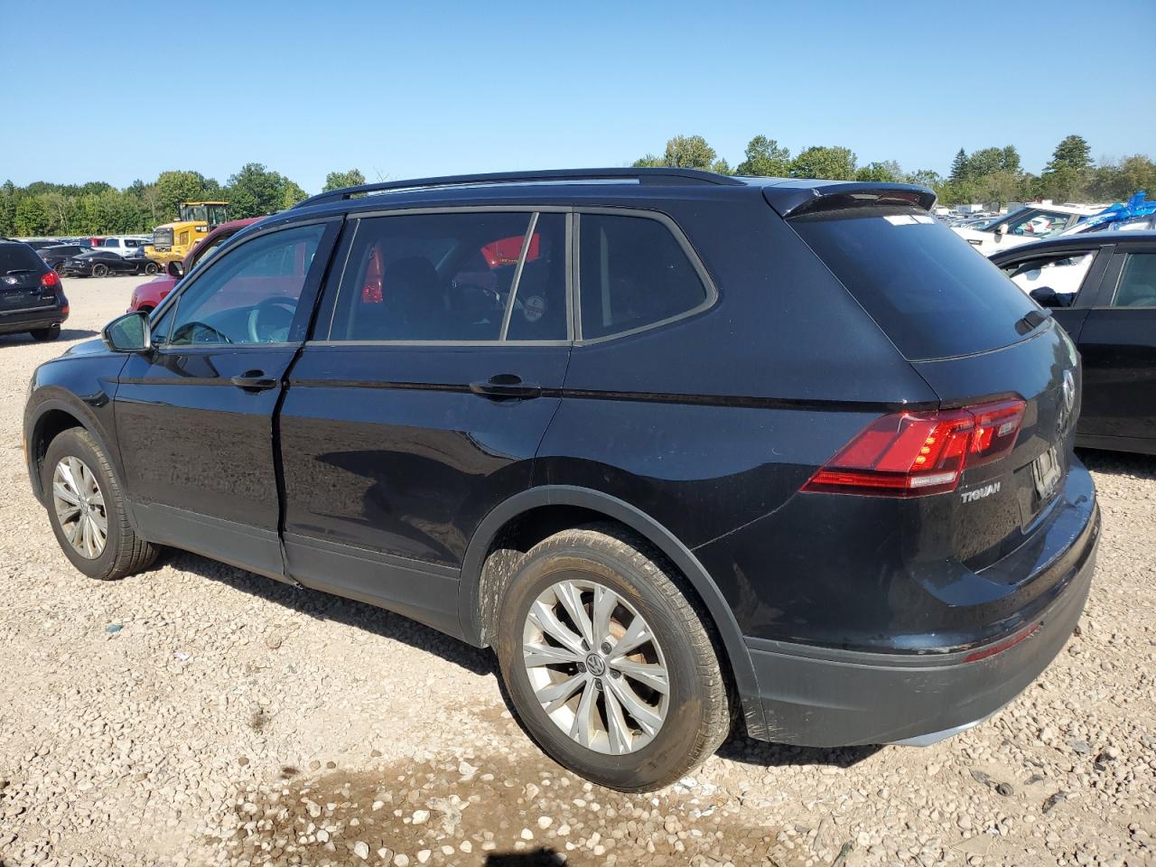 Image 2 of 2019 VOLKSWAGEN TIGUAN S 2019 with VIN 3VV0B7AX8KM117745