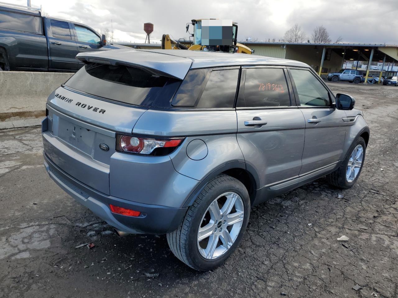 Image 3 of Land Rover Range Rover Evoque Pure Premium 2012 with VIN SALVR2BG9CH633628