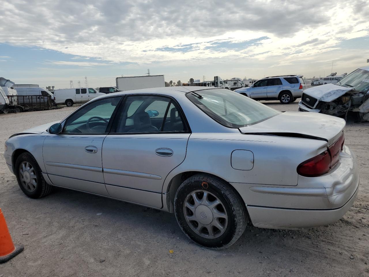 Image 2 of 2004 BUICK REGAL LS 2004 with VIN 2G4WB55K141161698