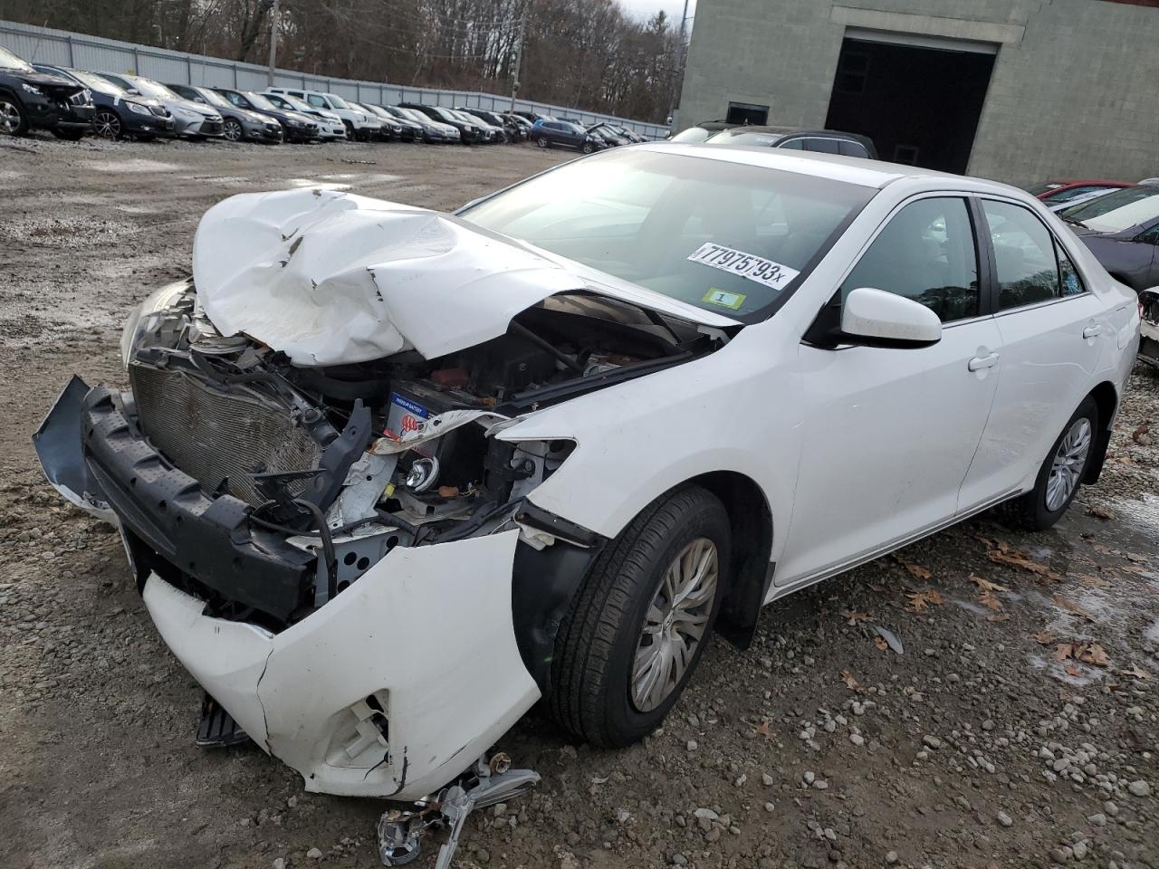 Image 1 of 2014 TOYOTA CAMRY L 2014 with VIN 4T4BF1FK5ER352319