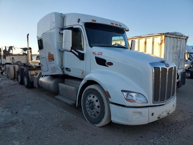 2015 PETERBILT 579  2015 image