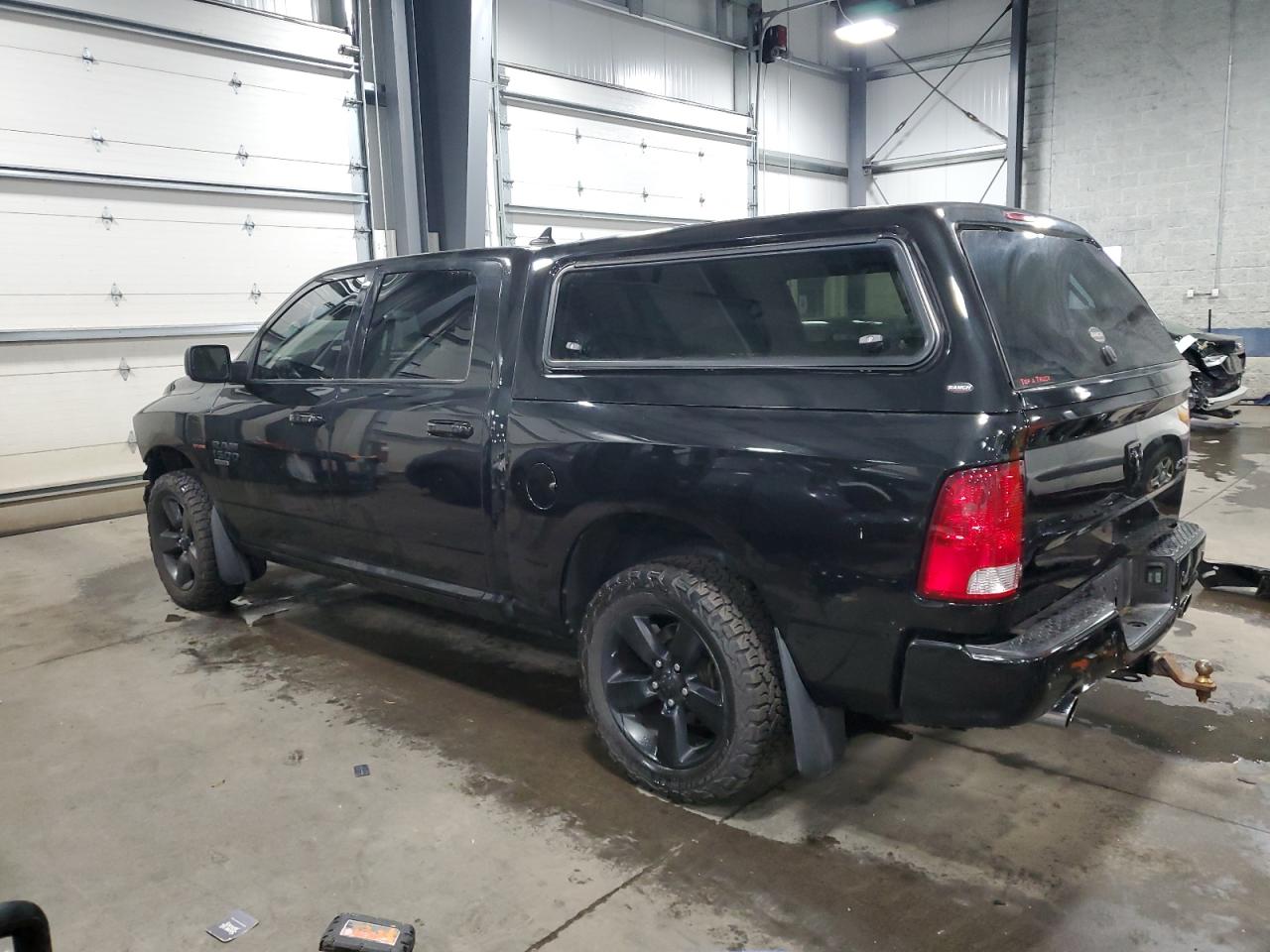Изображение 2 2019 RAM 1500 CLASSIC SLT 2019 с VIN 1C6RR7LT5KS559716