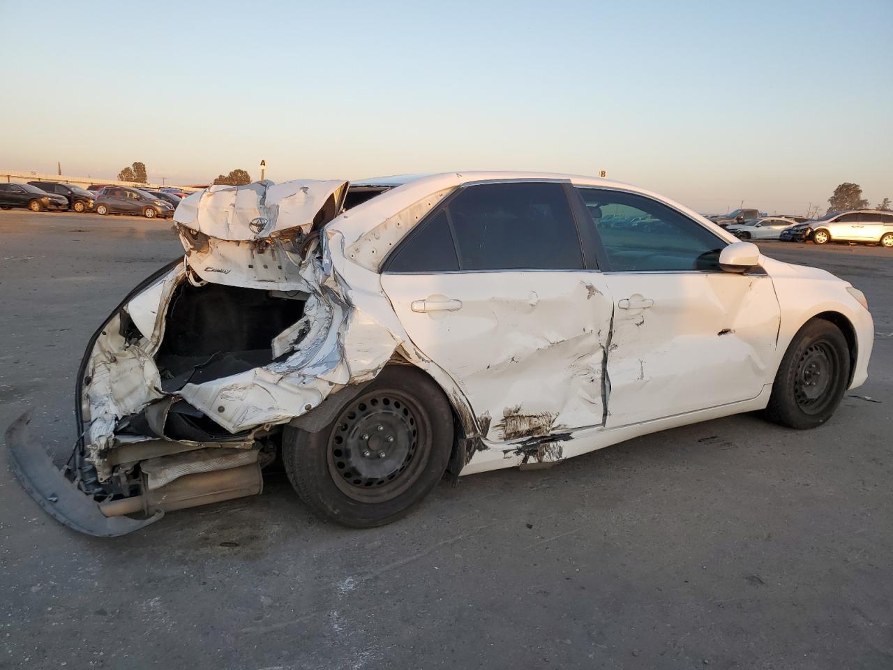 Изображение 3 2016 TOYOTA CAMRY LE 2016 с VIN 4T1BF1FKXGU539357