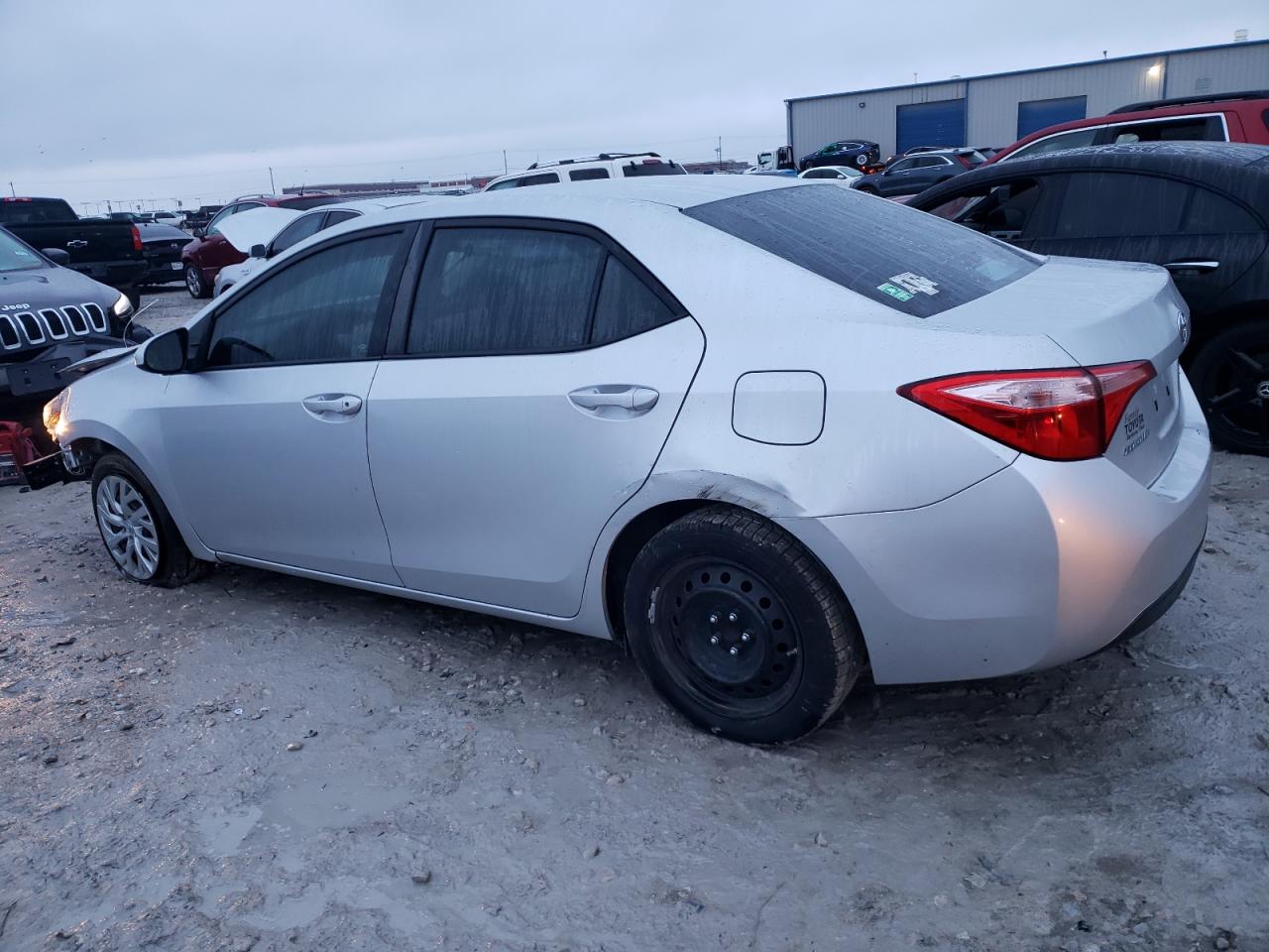 Obraz 2 z 2017 TOYOTA COROLLA L 2017 z VIN 5YFBURHE2HP650483