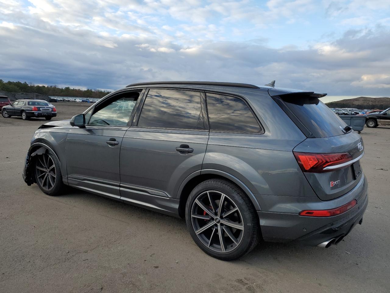 Image 2 of 2020 AUDI SQ7 PRESTIGE 2020 with VIN WA1VWAF71LD012518