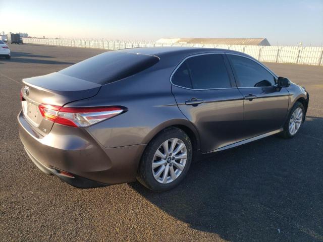 Obraz 3 z 2018 TOYOTA CAMRY L 2018 z VIN 4T1B11HK0JU657615