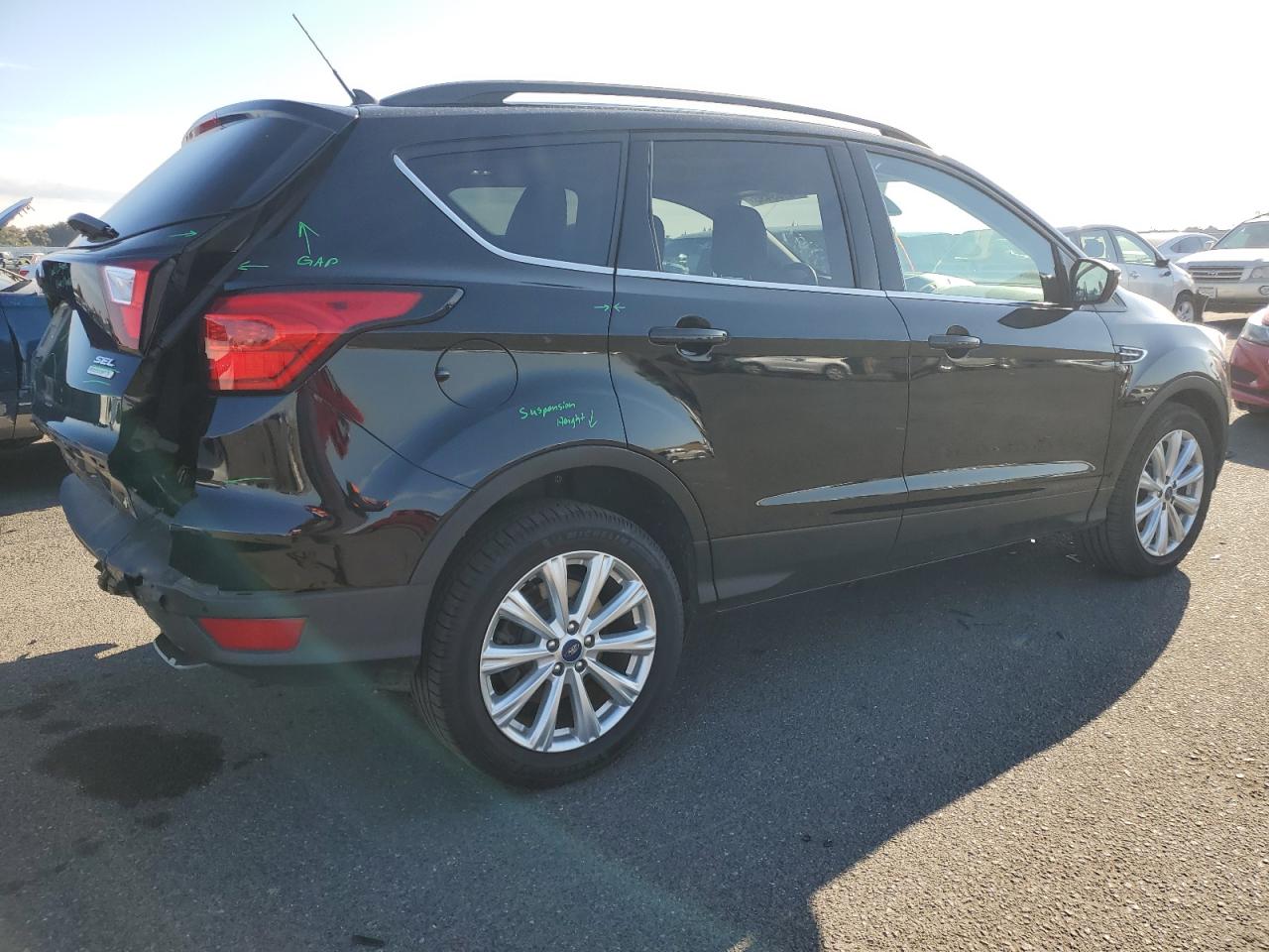 Obraz 3 z 2019 FORD ESCAPE SEL 2019 z VIN 1FMCU0HD7KUB81985