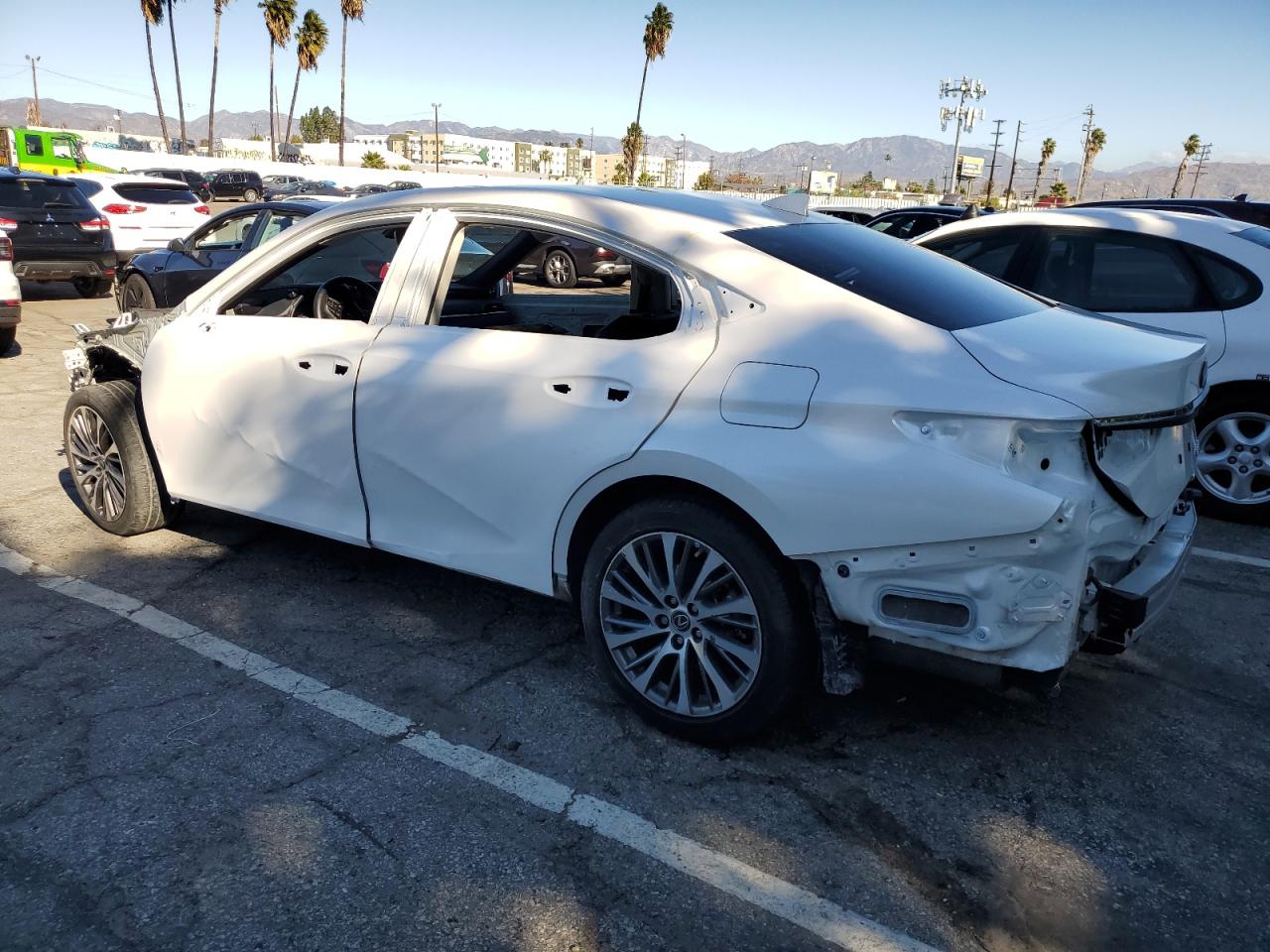 Image 2 of 2020 LEXUS ES 350 2020 with VIN 58ADZ1B17LU071751