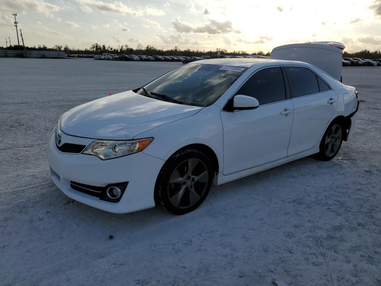Obraz 1 z 2014 TOYOTA CAMRY L 2014 z VIN 4T1BF1FK6EU851916