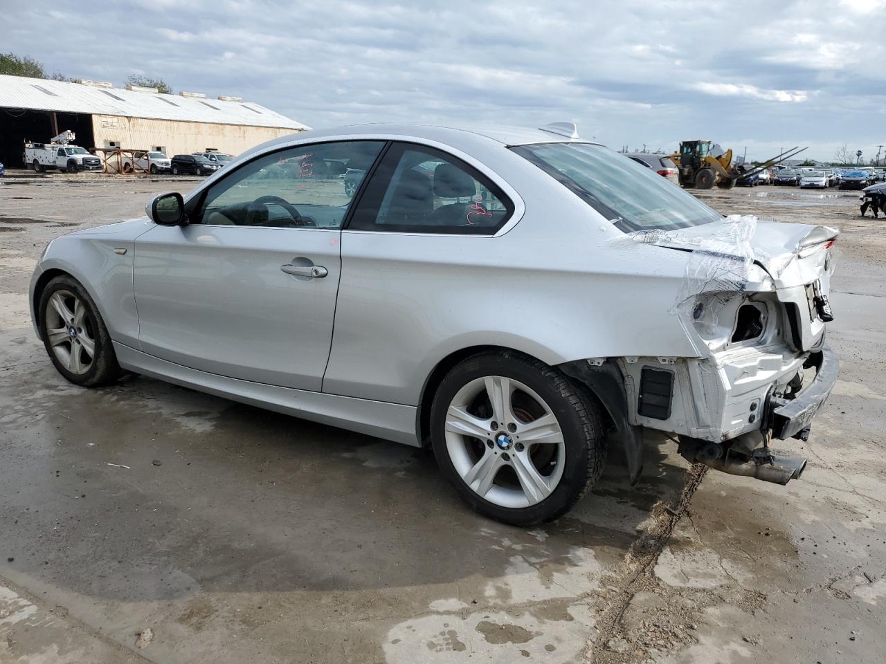 Изображение 2 2012 BMW 128 I 2012 с VIN WBAUP7C53CVP22886
