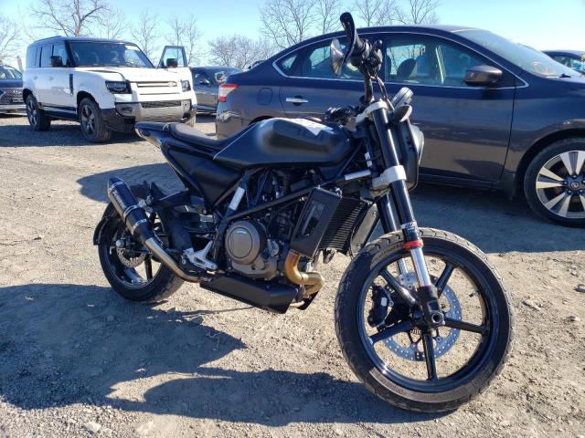 2019 HUSQVARNA SVARTPILEN 701  2019 image