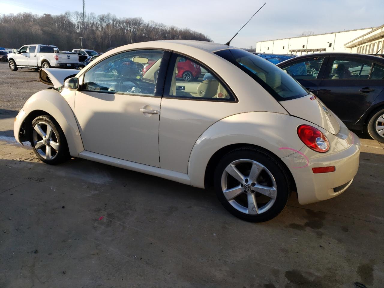 Image 2 of 2006 VOLKSWAGEN NEW BEETLE TDI OPTION PACKAGE 2 2006 with VIN 3VWSR31CX6M413488