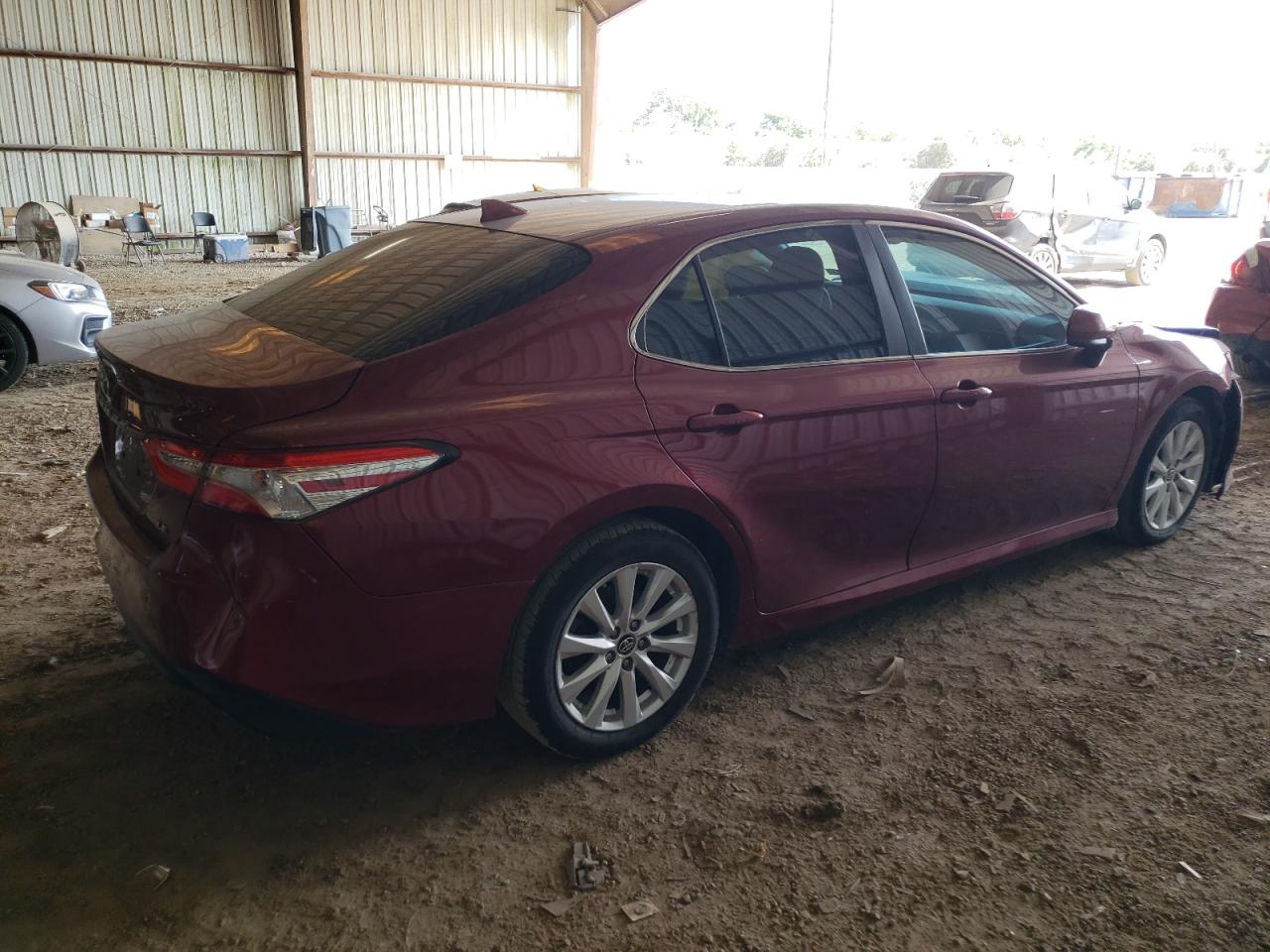 Изображение 3 2019 TOYOTA CAMRY L 2019 с VIN 4T1B11HK7KU768597