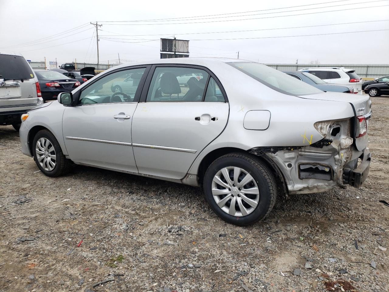 Image 2 of 2013 TOYOTA COROLLA BASE 2013 with VIN 2T1BU4EE2DC975748