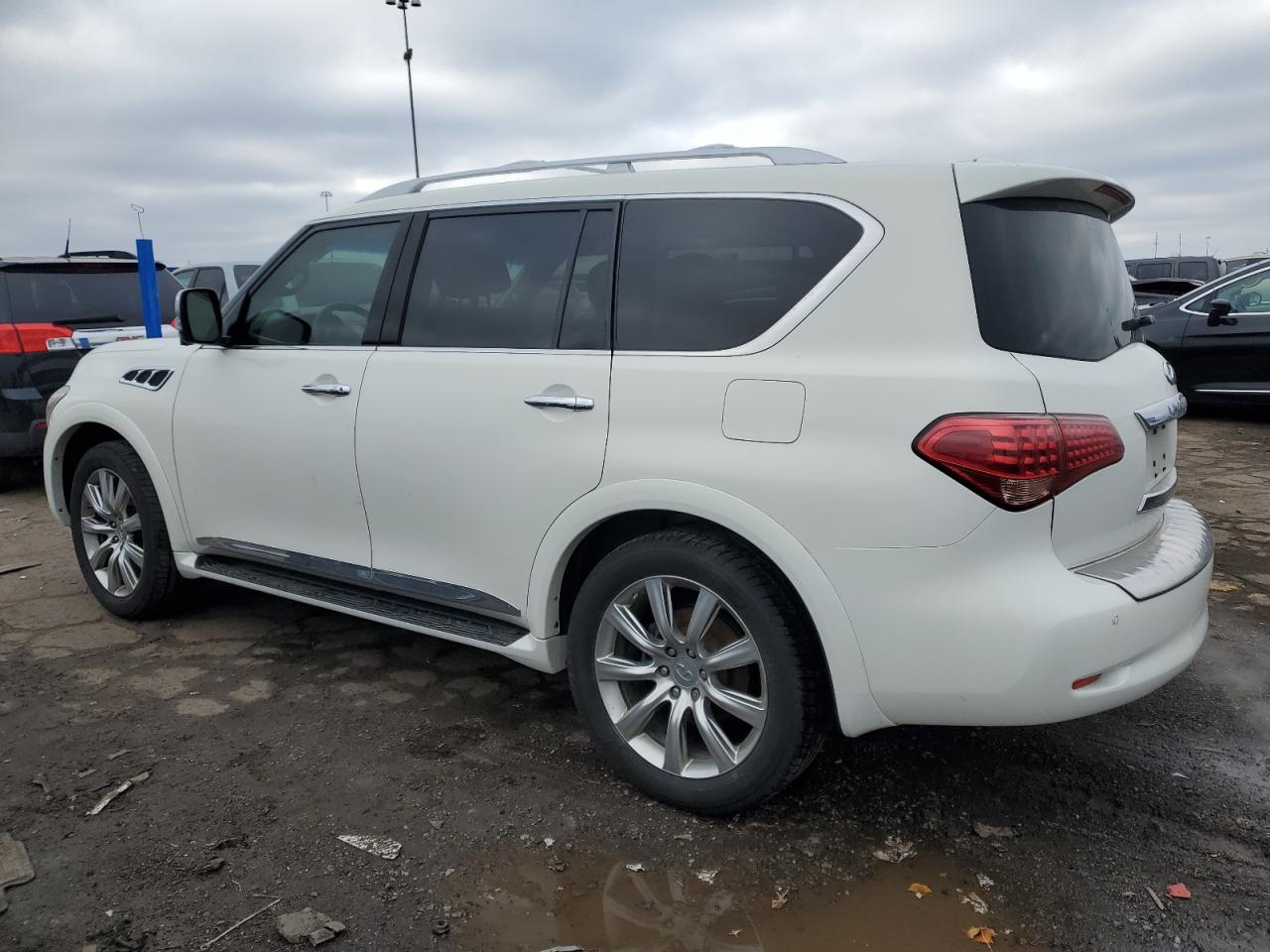 Image 2 of 2013 INFINITI QX56  2013 with VIN JN8AZ2NE0D9041387