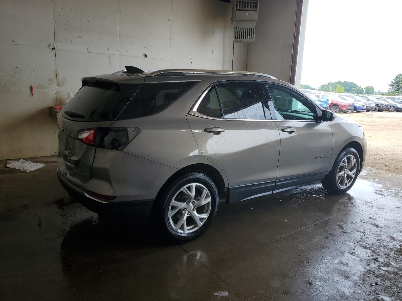 Image 3 of 2018 CHEVROLET EQUINOX LT 2018 with VIN 3GNAXKEX5JS600953