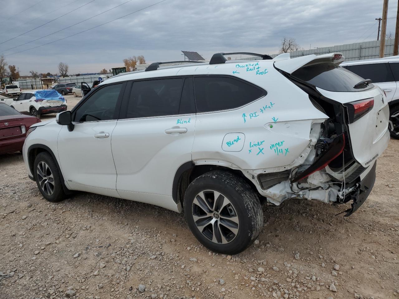 Image 2 of 2023 TOYOTA HIGHLANDER HYBRID XLE 2023 with VIN 5TDKBRCH1PS570931