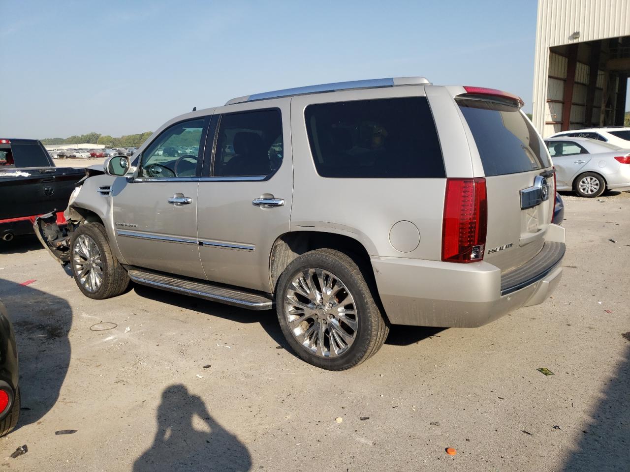 Obraz 2 z 2007 CADILLAC ESCALADE LUXURY 2007 z VIN 1GYFK63807R353573