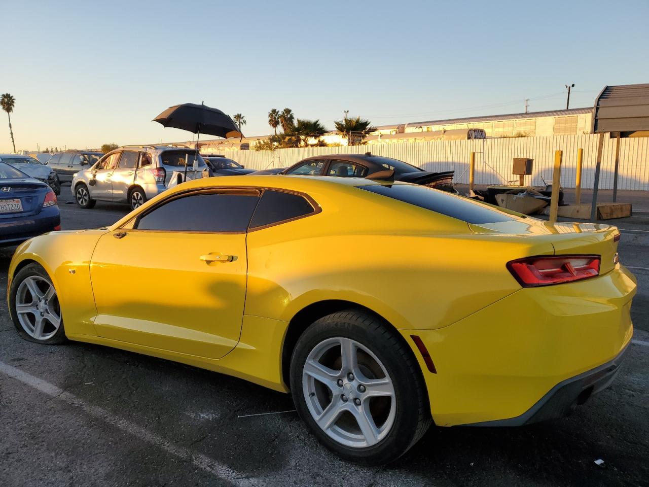 Изображение 2 2017 CHEVROLET CAMARO LT 2017 с VIN 1G1FB1RS0H0169261
