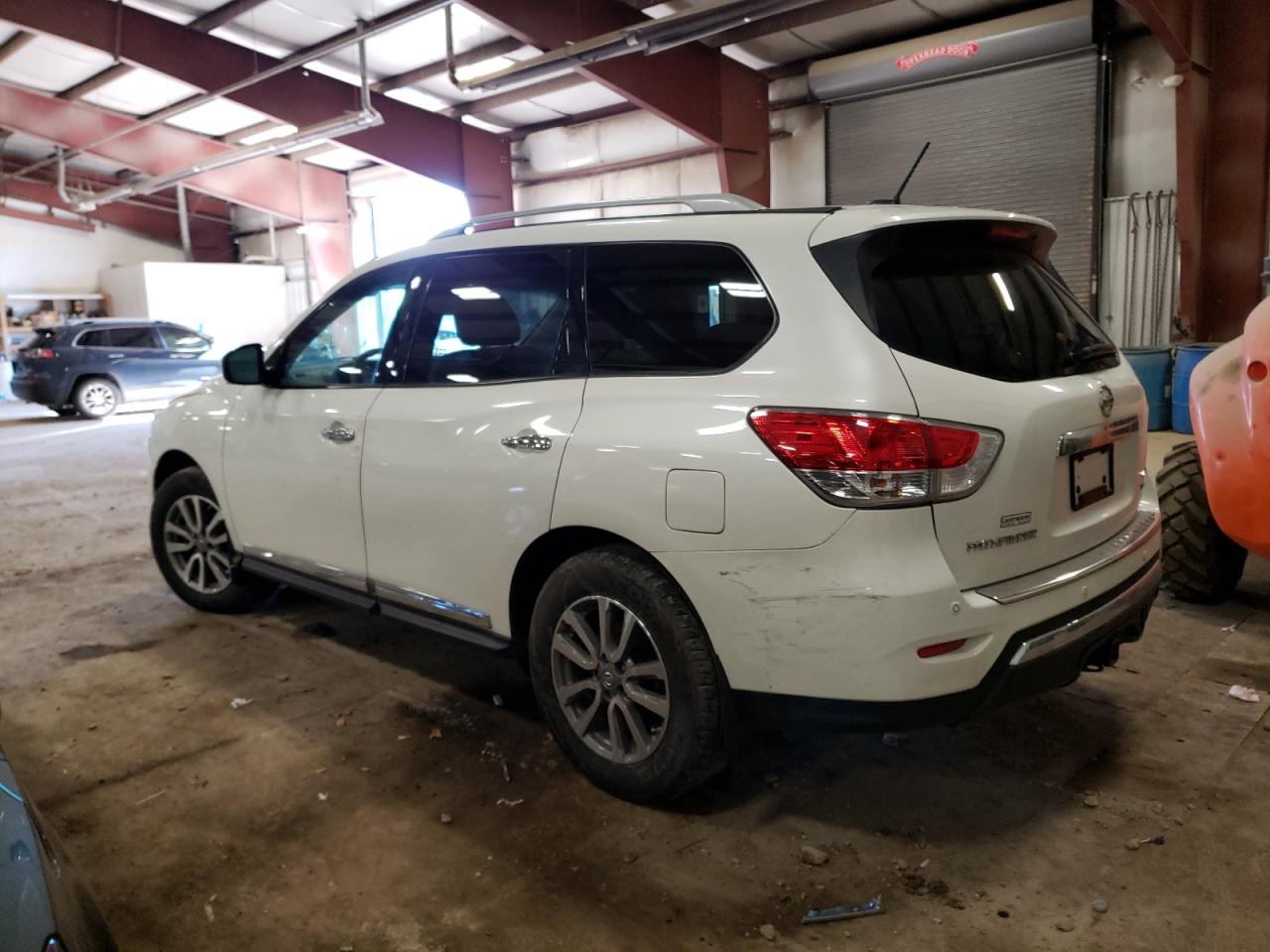 Obraz 2 z 2015 NISSAN PATHFINDER S 2015 z VIN 5N1AR2MM1FC636769