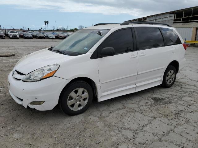 Obraz 1 z 2010 TOYOTA SIENNA CE 2010 z VIN 5TDKK4CCXAS304211