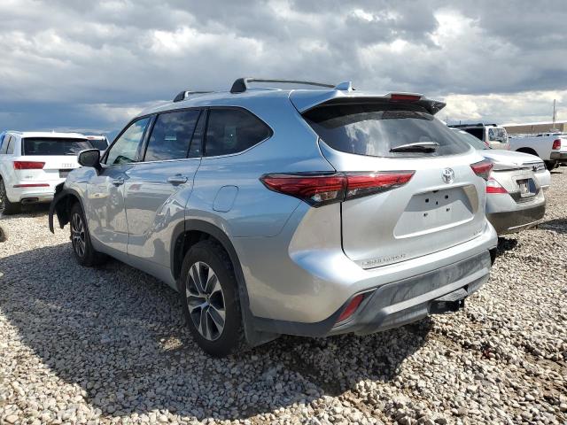 Изображение 2 2022 TOYOTA HIGHLANDER XLE 2022 с VIN 5TDHZRBH6NS195722
