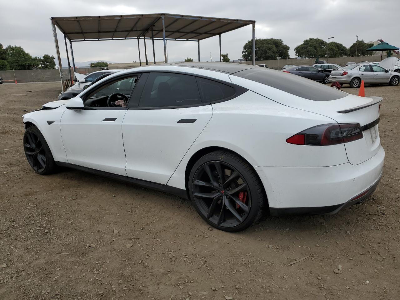 Image 2 of 2014 TESLA MODEL S  2014 with VIN 5YJSA1H15EFP40516