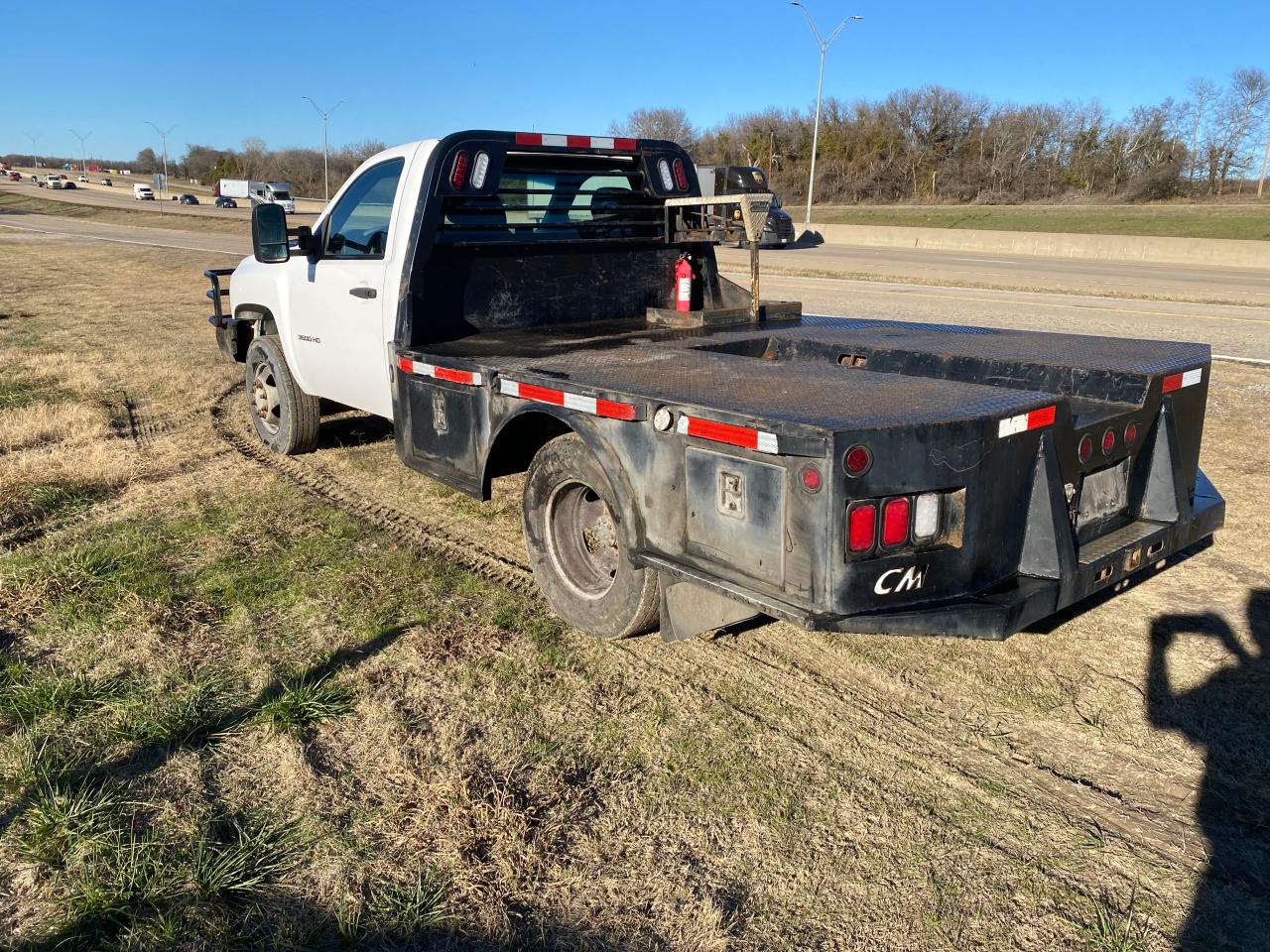 Image 3 of 2013 CHEVROLET SILVERADO K3500 2013 with VIN 1GB3KZC81DF185812