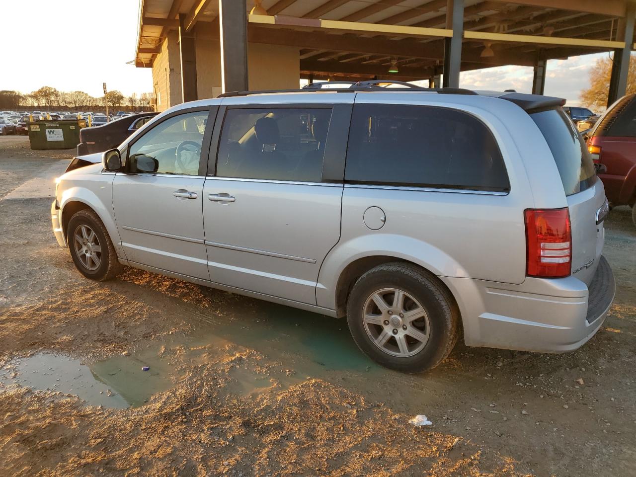Image 2 of 2008 CHRYSLER TOWN & COUNTRY TOURING 2008 with VIN 2A8HR54P88R621865