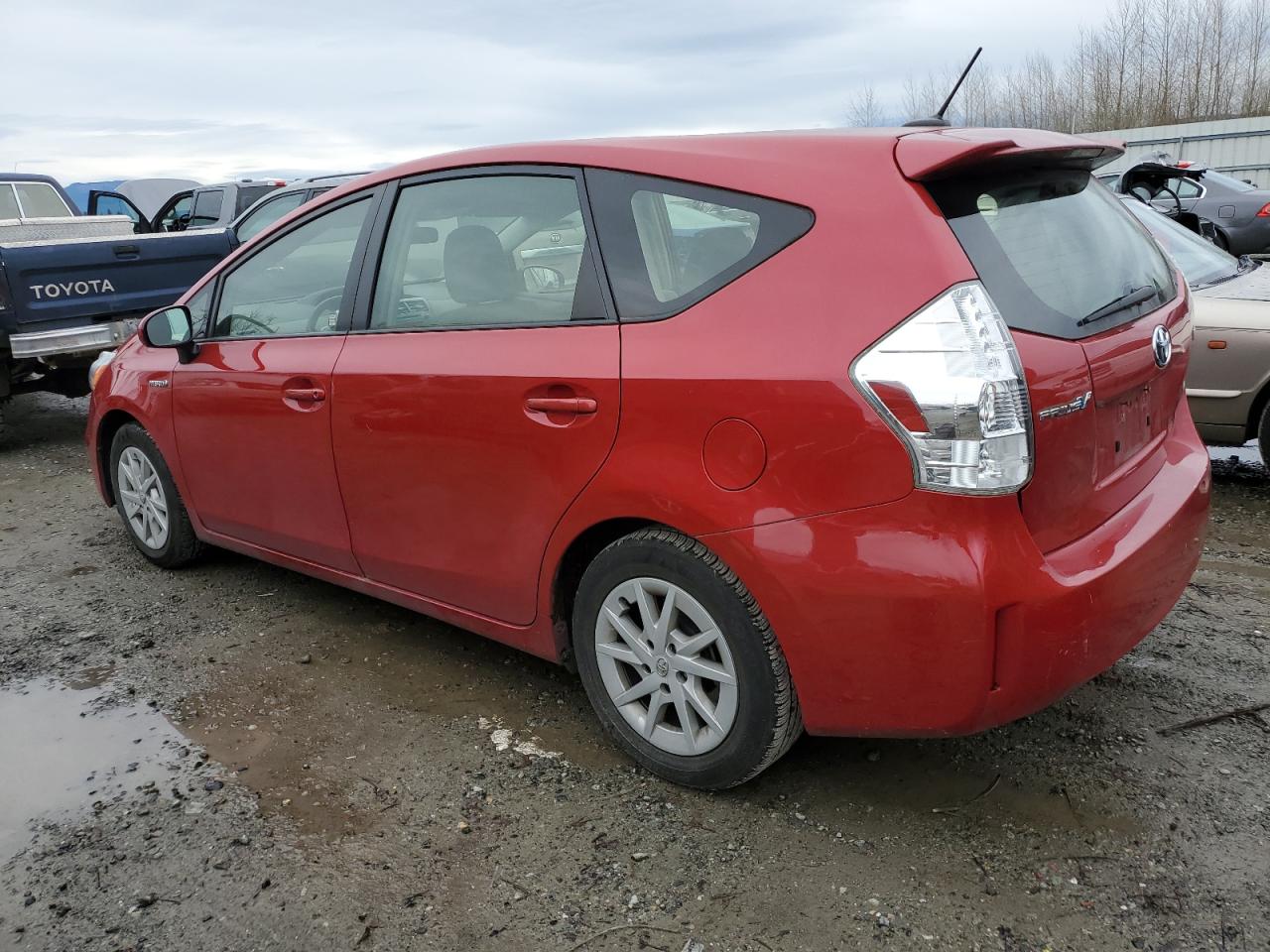 Obraz 2 z 2014 TOYOTA PRIUS V  2014 z VIN JTDZN3EU1E3331679
