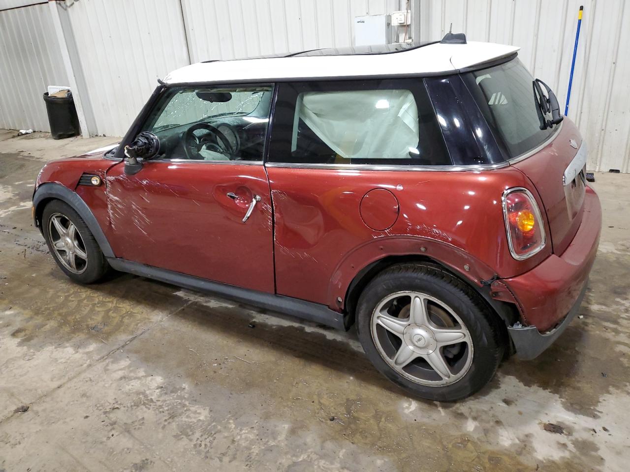 Изображение 2 2009 MINI COOPER  2009 с VIN WMWMF33529TU71696