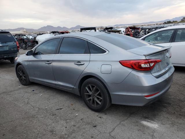 Obraz 2 z 2015 HYUNDAI SONATA SE 2015 z VIN 5NPE24AF4FH055864