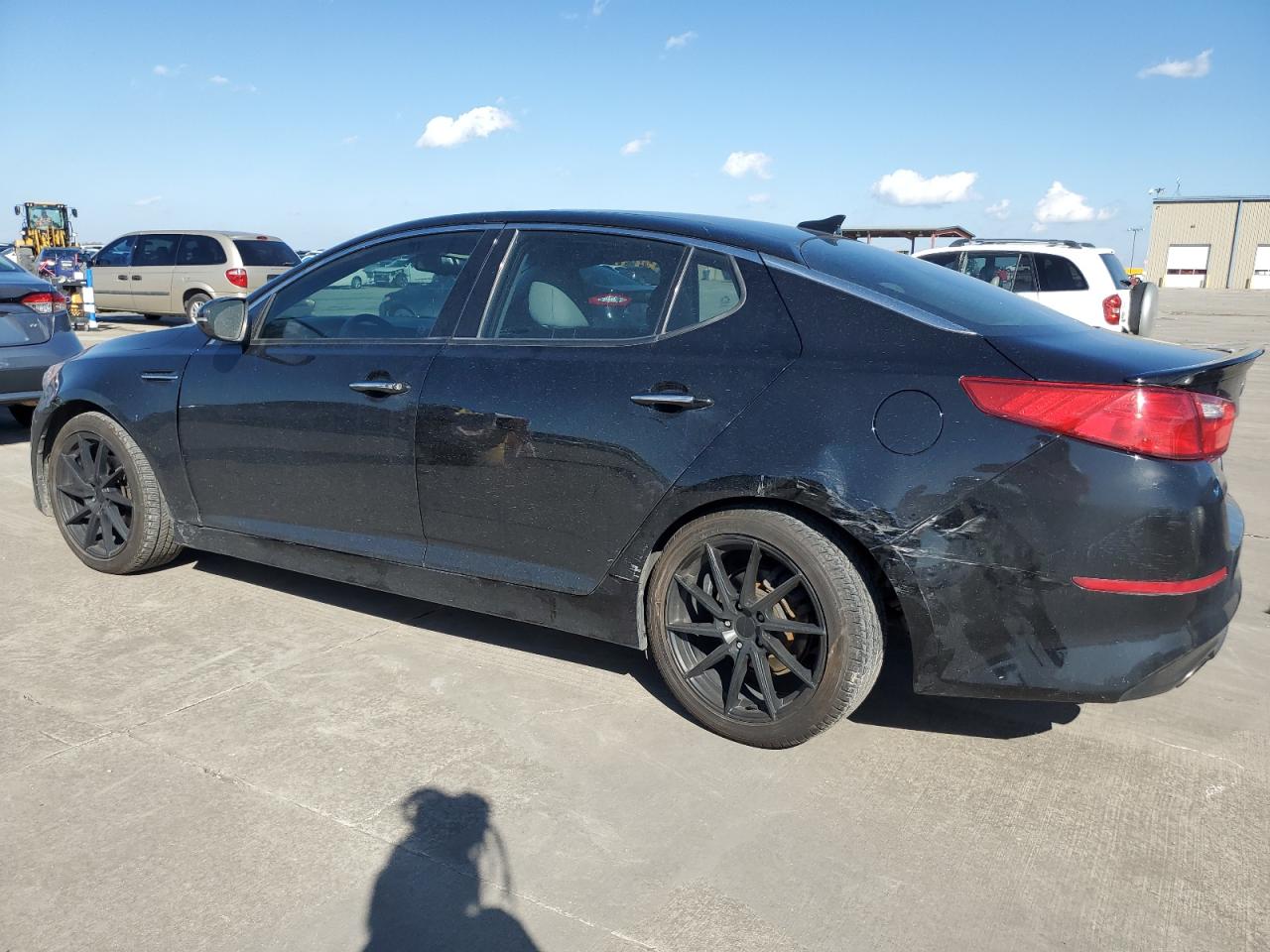 Image 2 of 2015 KIA OPTIMA EX 2015 with VIN 5XXGN4A70FG393847