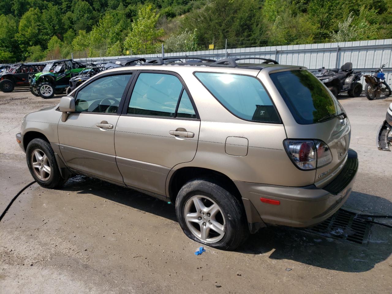 Изображение 2 2002 LEXUS RX 300 2002 с VIN JTJHF10U920242165