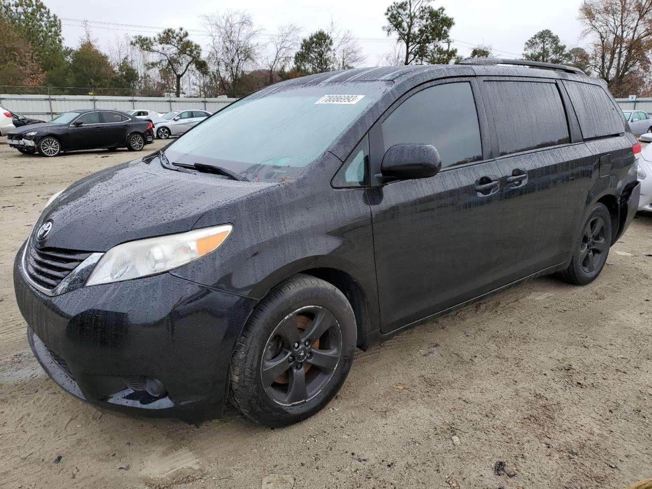 Obraz 2013 TOYOTA SIENNA LE 2013