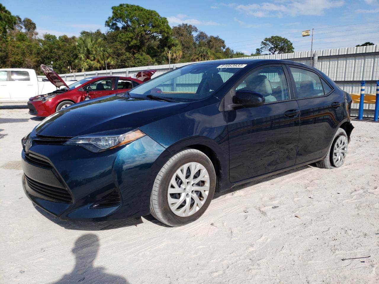 Изображение 1 2018 TOYOTA COROLLA L 2018 с VIN 5YFBURHE2JP819391
