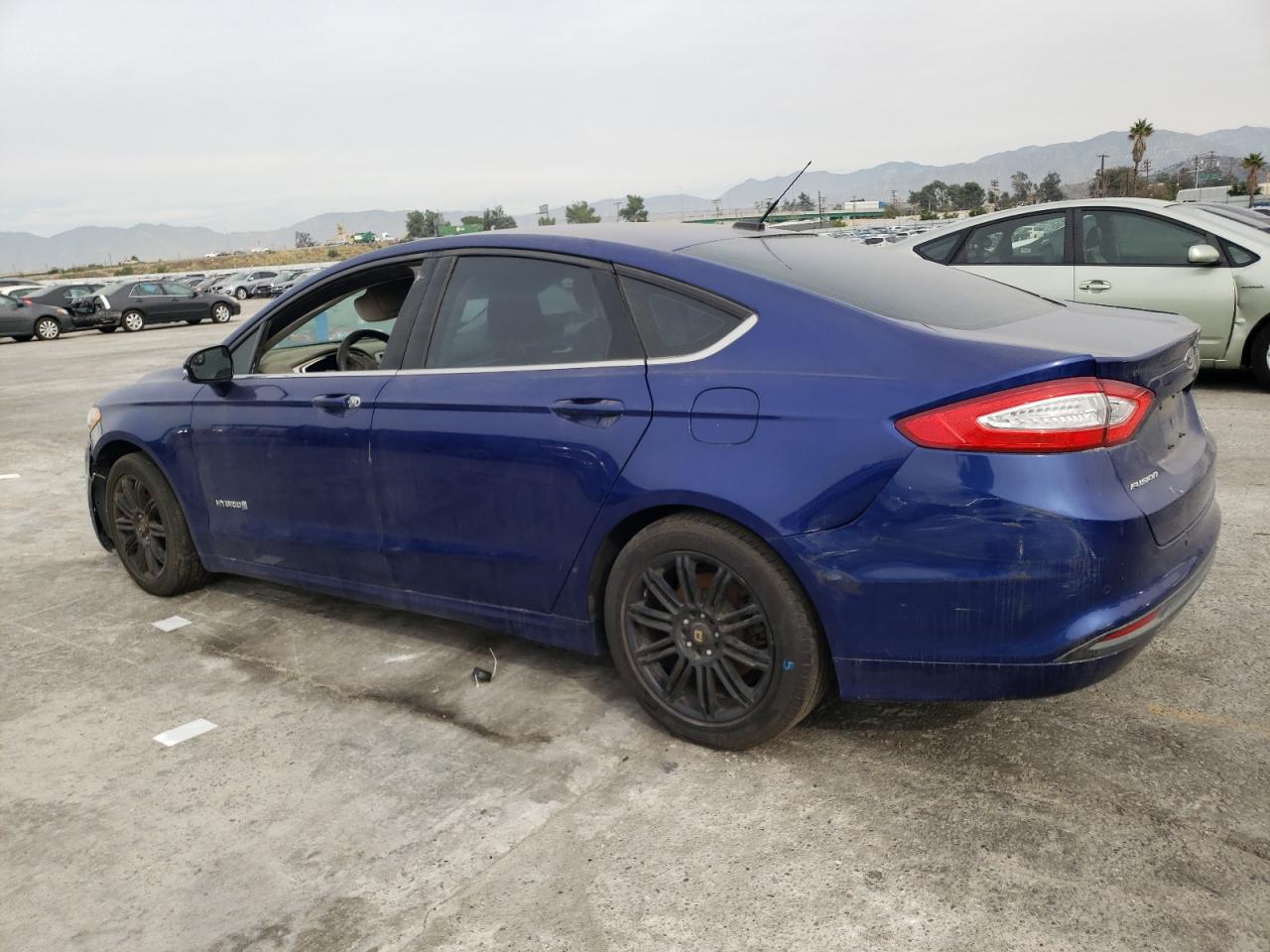 Obraz 2 z 2015 FORD FUSION SE HYBRID 2015 z VIN 3FA6P0LU5FR247632