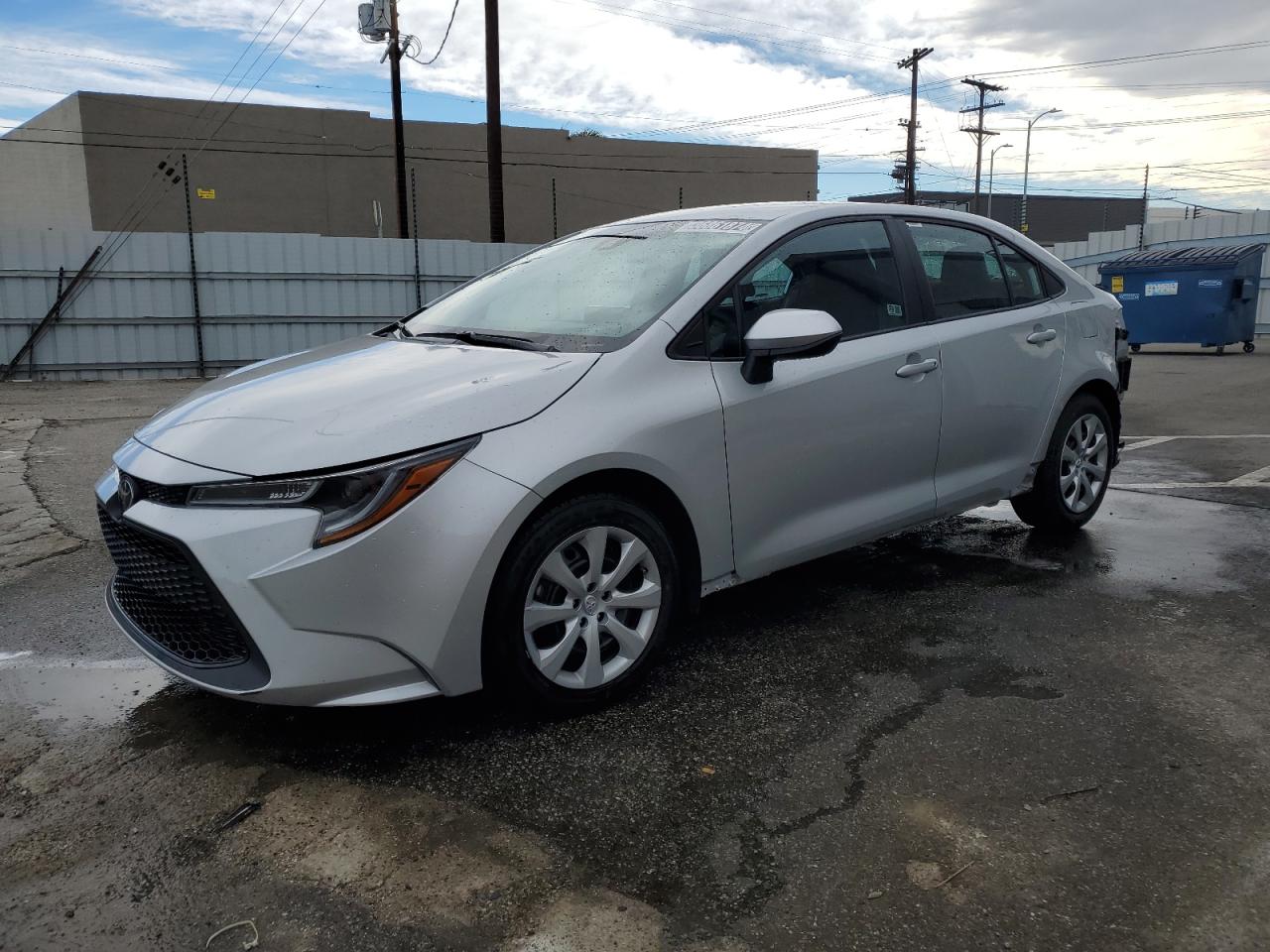 Image 1 of 2022 TOYOTA COROLLA LE 2022 with VIN 5YFEPMAE5NP318857