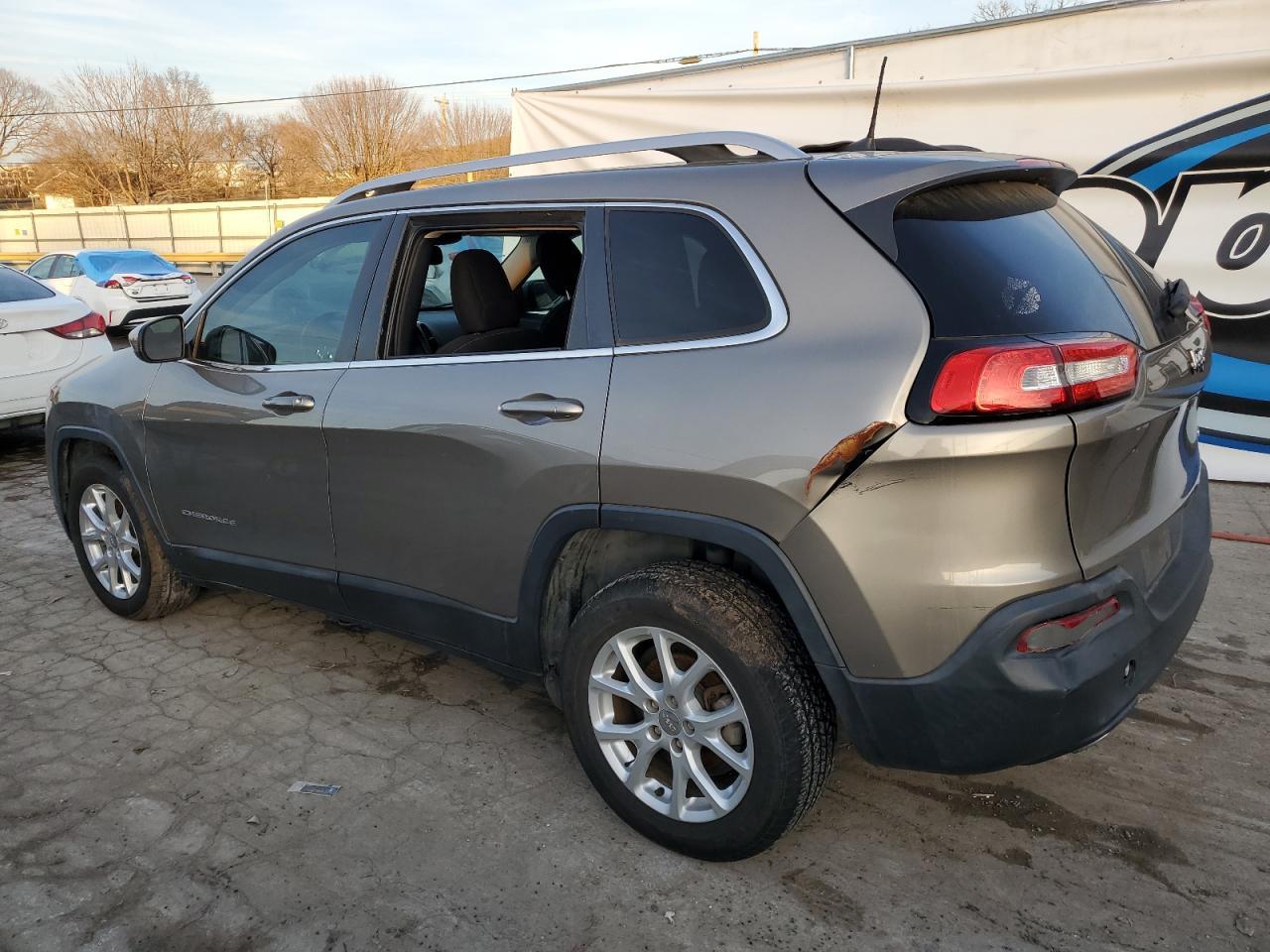 Image 2 of 2017 JEEP CHEROKEE LATITUDE 2017 with VIN 1C4PJLCB5HW535781