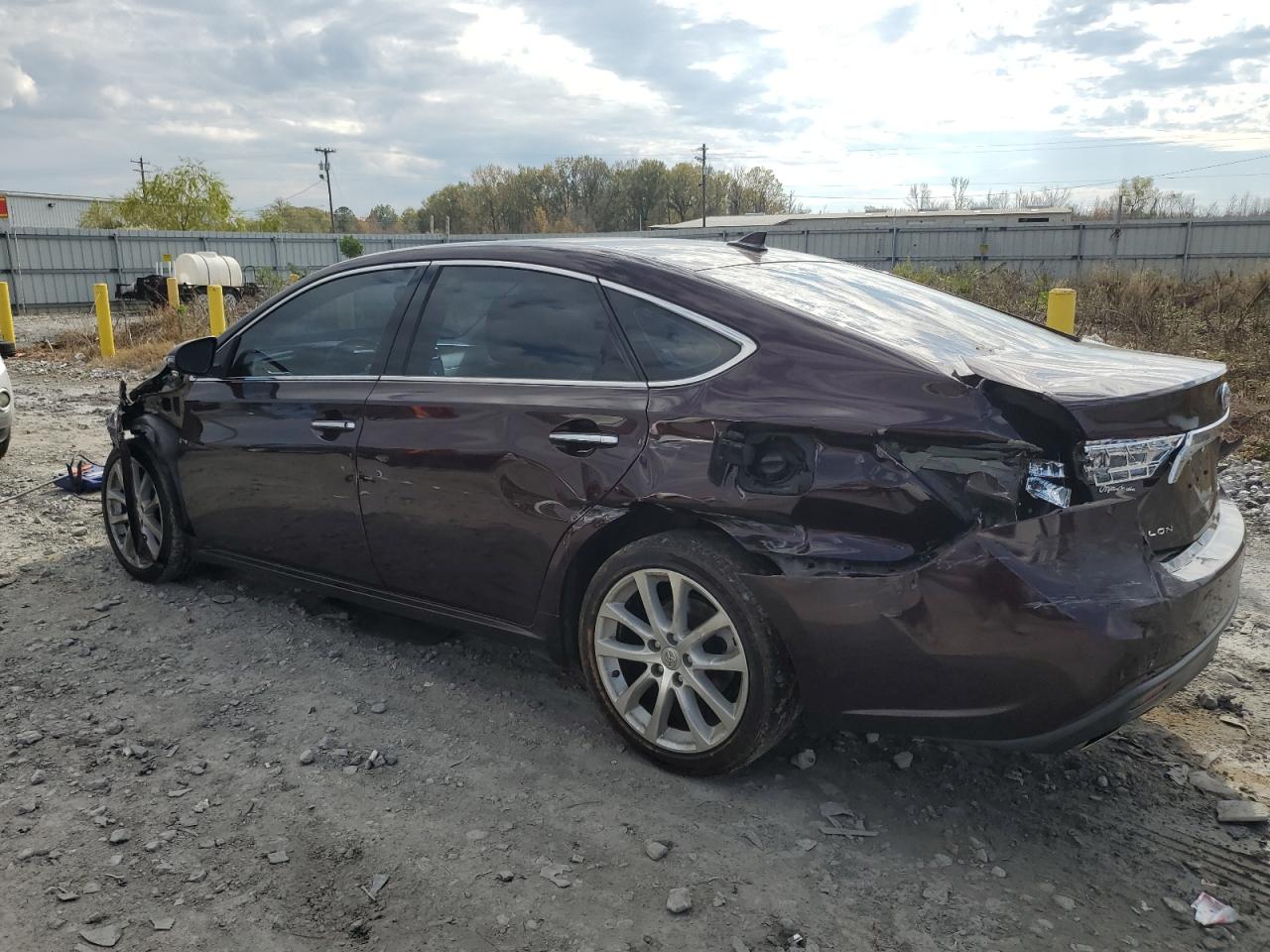 Image 2 of 2014 TOYOTA AVALON BASE 2014 with VIN 4T1BK1EB1EU109078