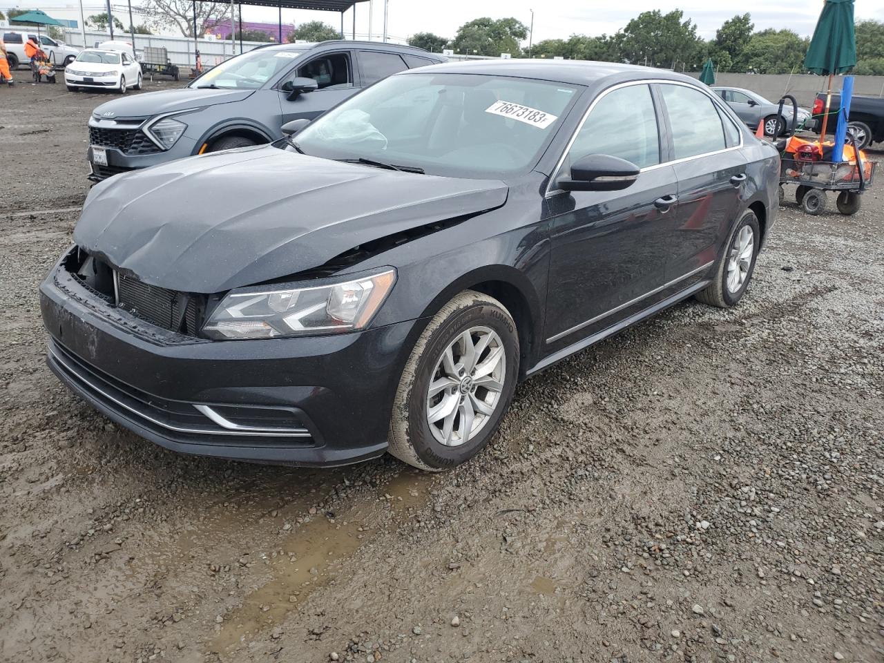 Изображение 1 2017 VOLKSWAGEN PASSAT S 2017 с VIN 1VWAT7A35HC083011