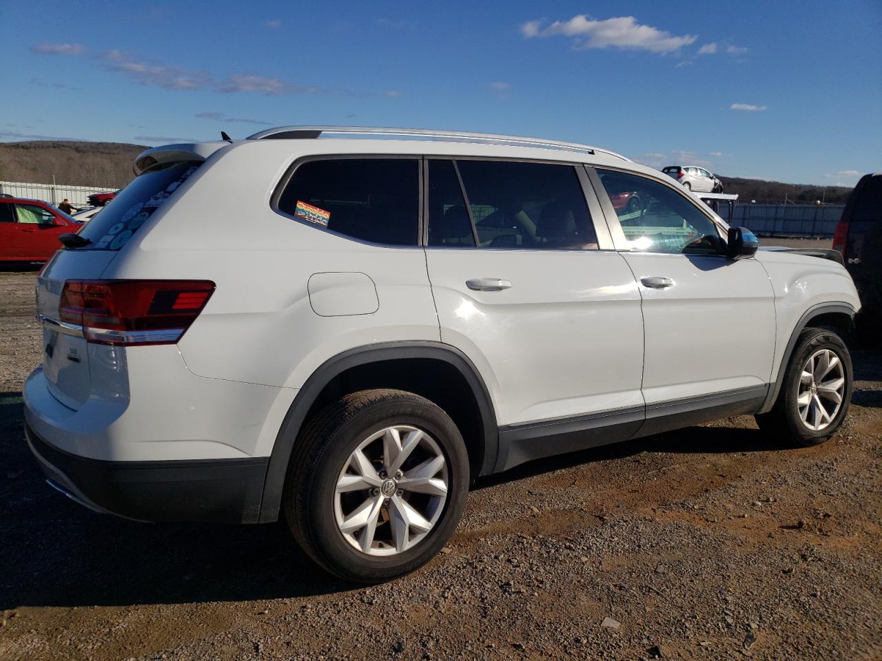 Obraz 3 z 2019 VOLKSWAGEN ATLAS SE 2019 z VIN 1V2LR2CA9KC550736