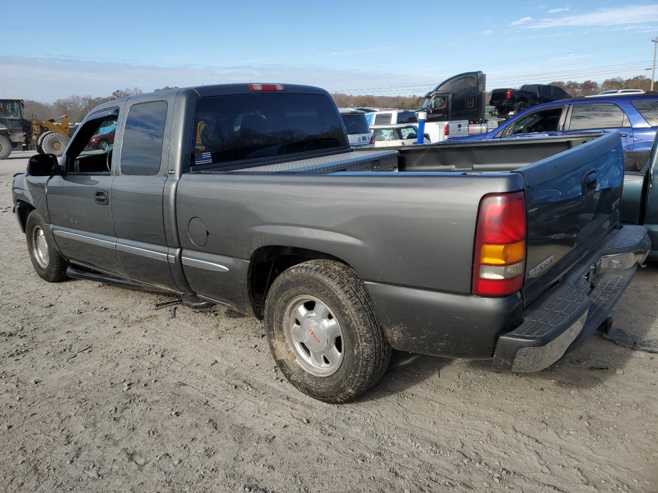 Изображение 2 2001 GMC NEW SIERRA C1500 2001 с VIN 2GTEC19T911166782